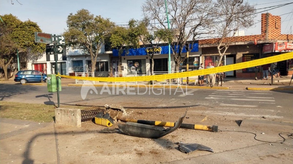 El incidente se produjo a las ocho de la mañana sobre calle Sarmiento y 25 de Mayo.