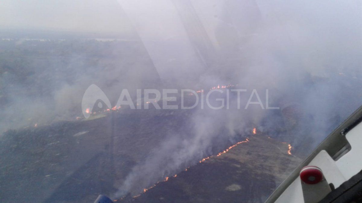 Imágenes desde el helicóptero del foco donde se trabajó este domingo.