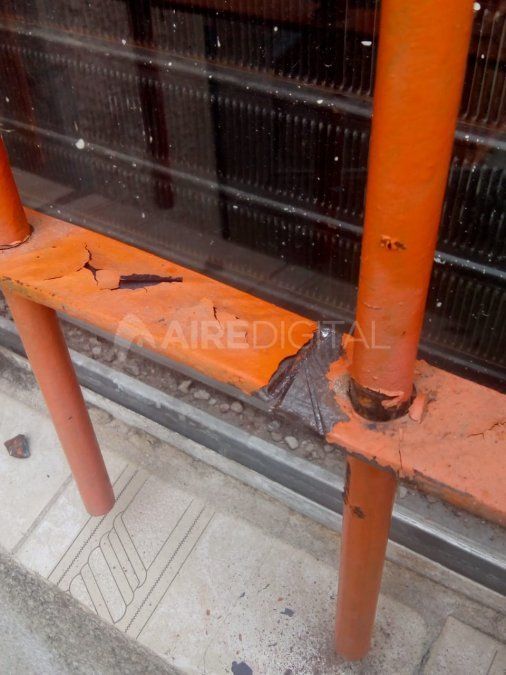 Rompieron una reja y entraron a robar en la capilla.