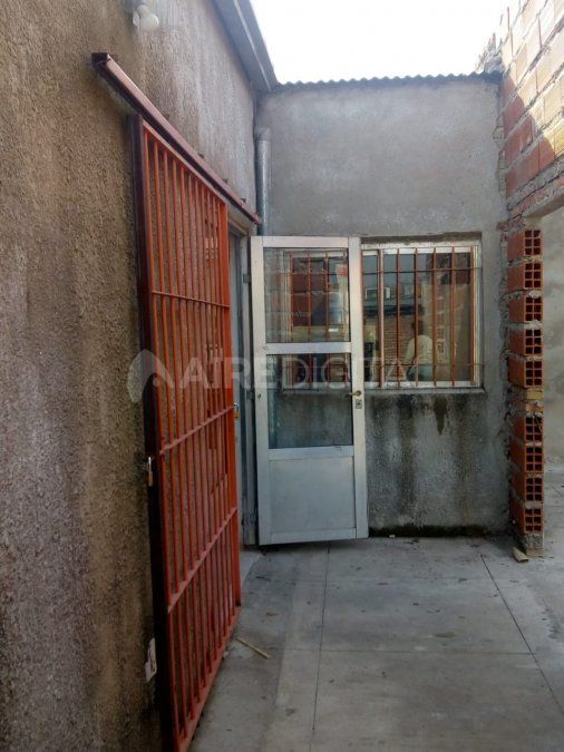 Robaron en el SUM de la capilla de barrio Centenario.