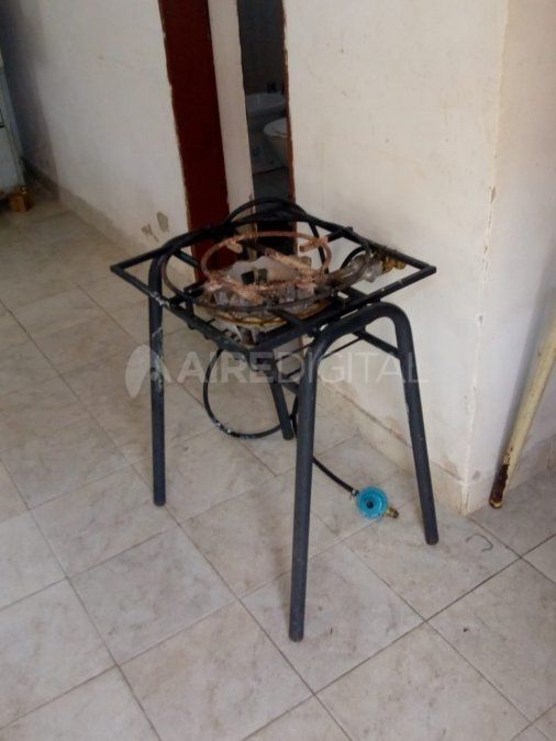 Robaron uno de los dos anafes que tienen en el SUM.