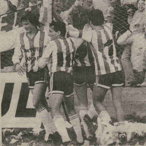 Los jugadores de Unión festejan frente a la hinchada rojiblanca. El