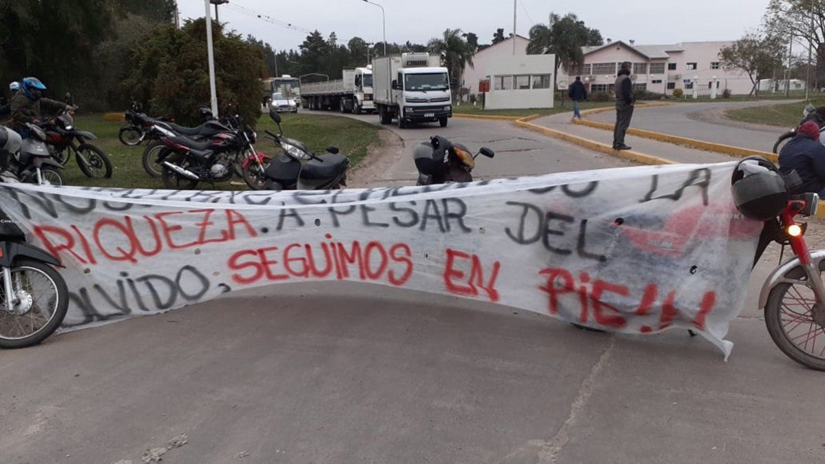 Los obreros de la Algodonera aclaran que su reclamo es estrictamente salarial y nada tiene que ver con el conflicto generado en el marco del concurso de Vicentin.