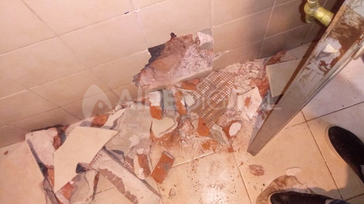 El agujero que dejaron los "boqueteros".