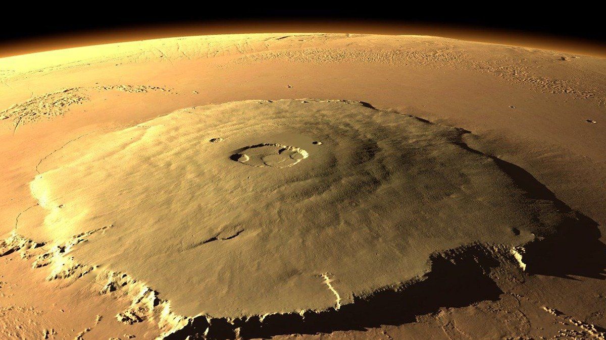 El Monte Olimpo, la montaña más alta descubierta del Sistema Solar, que está en Marte.