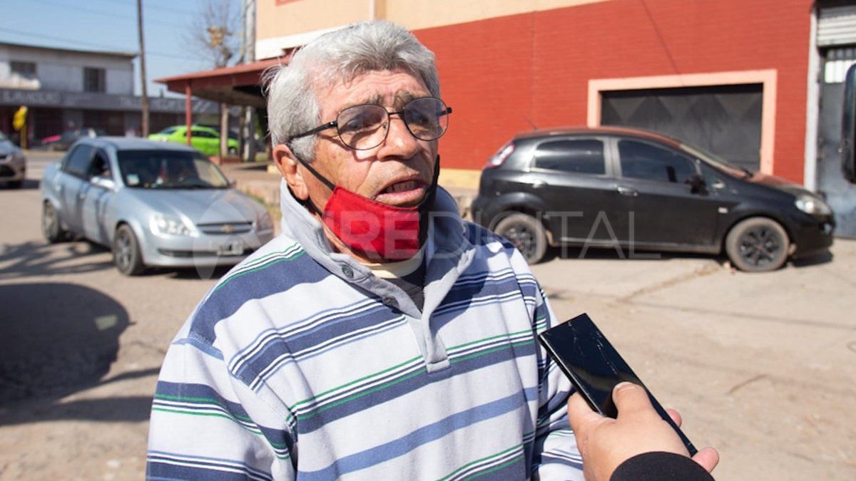 Desesperado. El dueño de la casa habló con el móvil de Aire de Santa Fe.