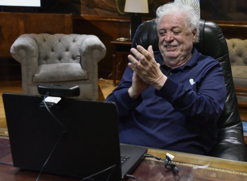 El Ministro de Salud Gines González García.