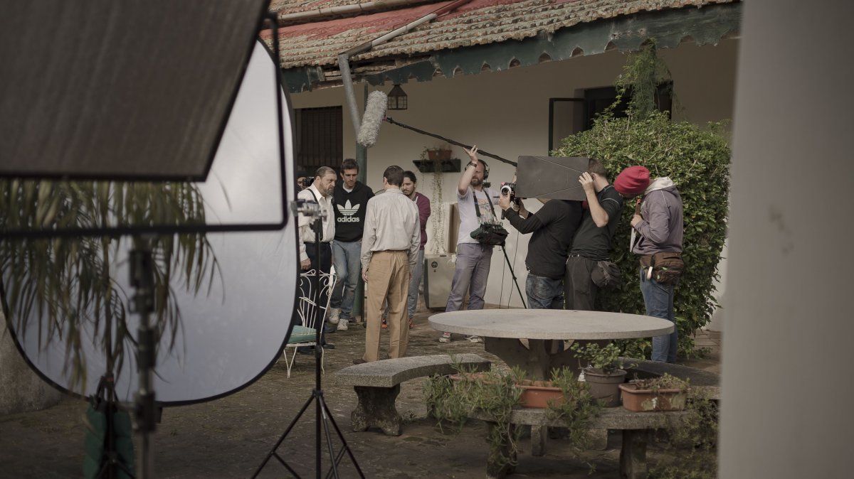 El equipo de arte estuvo encargado de recrear las locaciones, que sitúan al espectador entre los años 1920 y 1940.