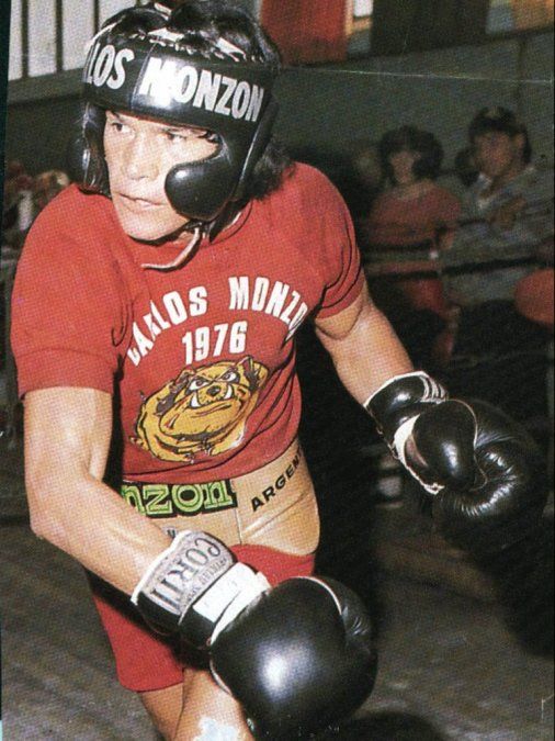 Carlos Monzón se retiró con el título en su poder tras seis años, nueve meses y 22 días, entre 1970 y 1977.