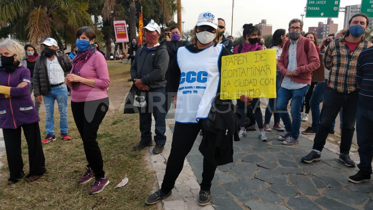 Tras varios días de humo, Santa Fe reclamó la urgente sanción de la ley de humedales