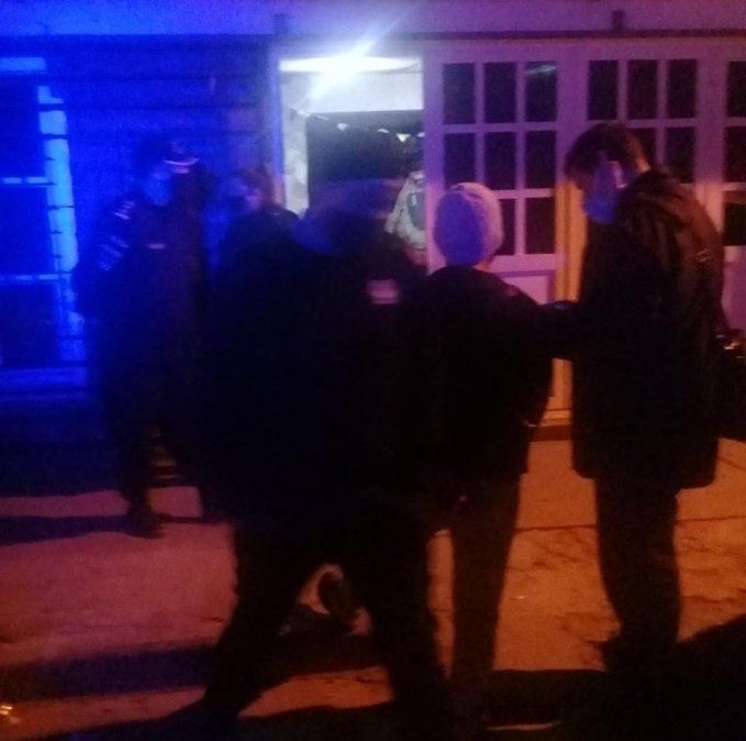 El cumpleaños clandestino se desarrollaba en un local de calle Gaboto al 7500.