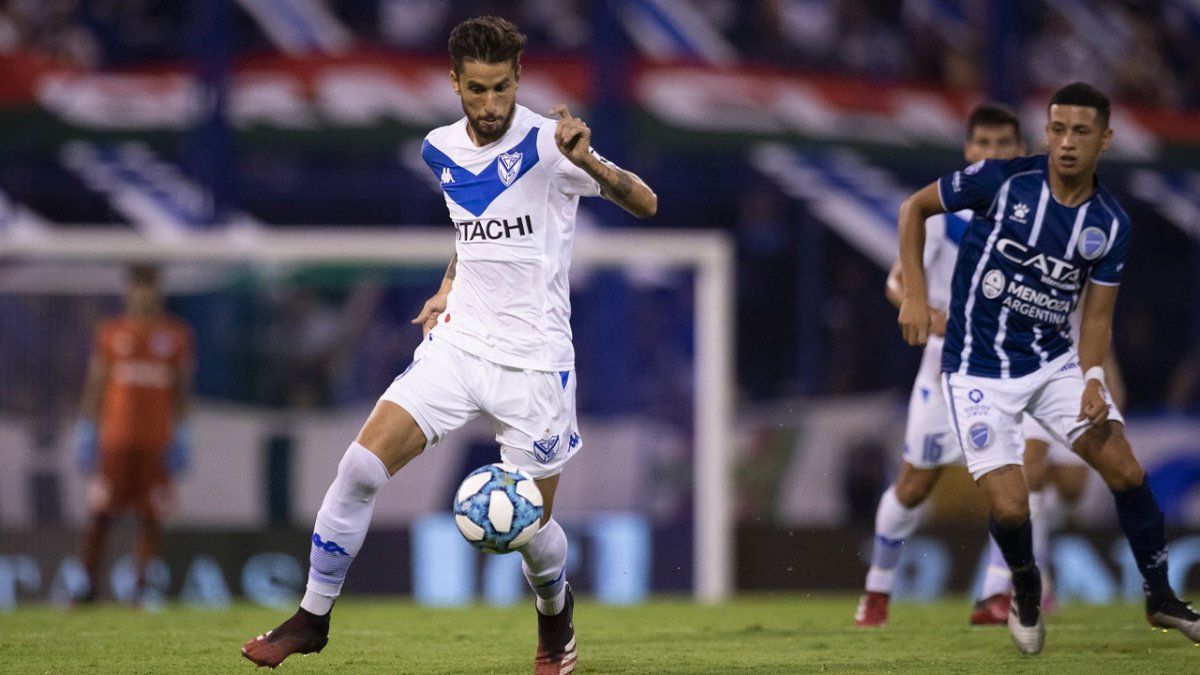 Ricky Álvarez, de 32 años, resultó positivo de coronavirus tras los testeos realizados en el Fortinero este sábado.