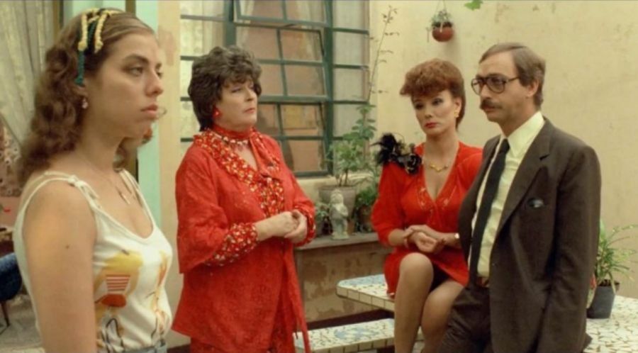 Una escena de "Esperando la carroza", Andrea Tenuta, China Zorrilla, Betiana Blum y Luis Brandoni