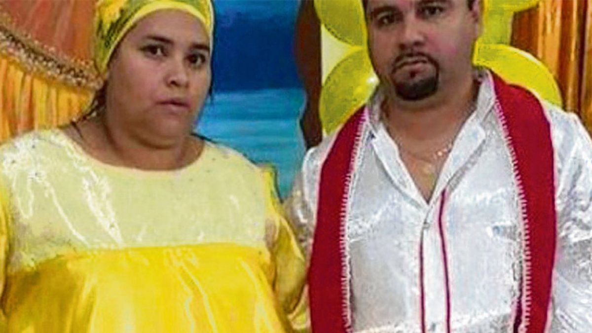 La Curandera Saravia y su esposo, Alejandro Albaristo, señalados como los líderes de la banda.