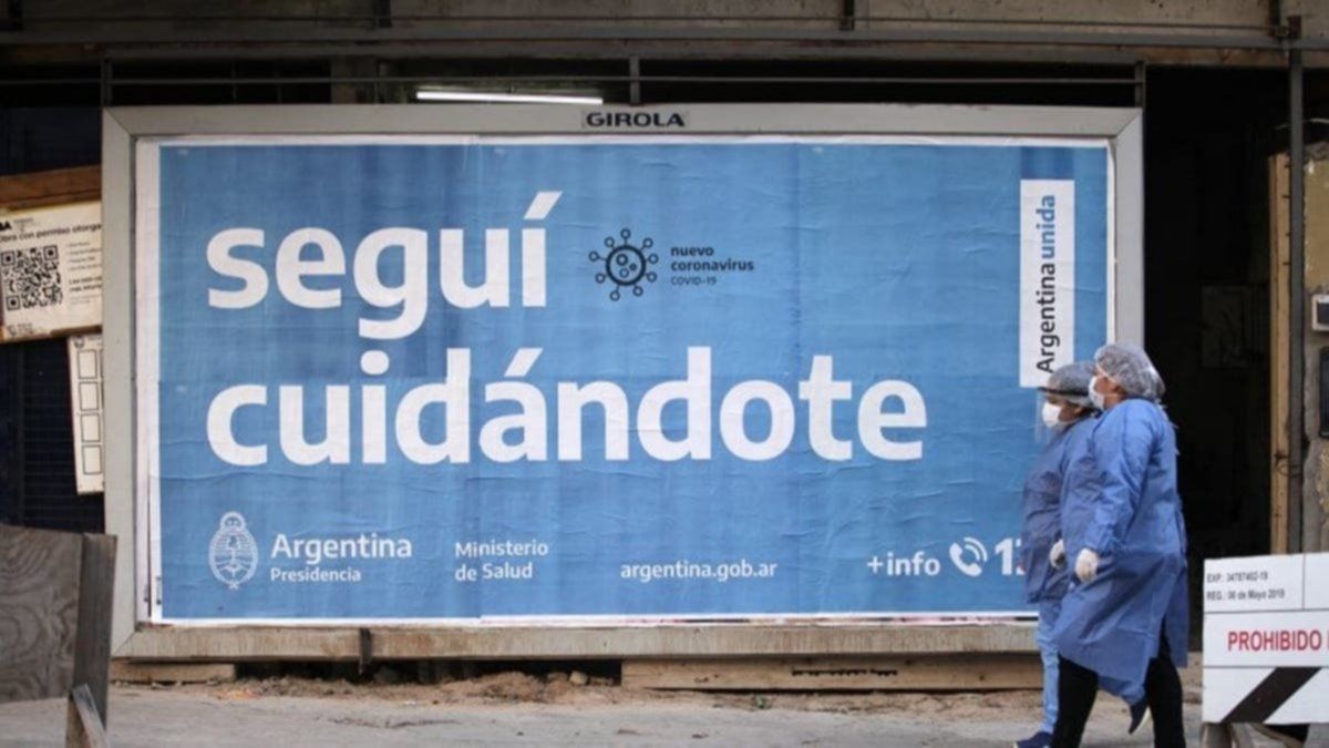"Seguí cuidándote". El Gobierno nacional insiste en el pedido de distanciamiento social y uso del barbijo para prevenir los contagios de coronavirus.