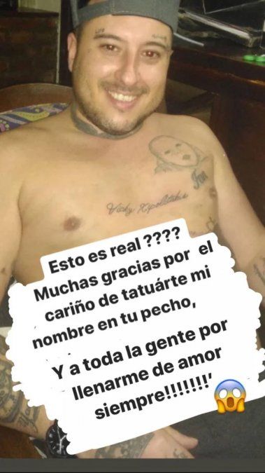 El tatuaje del fan de Vicky Xipolitaxis/Foto: Instagram Stories 