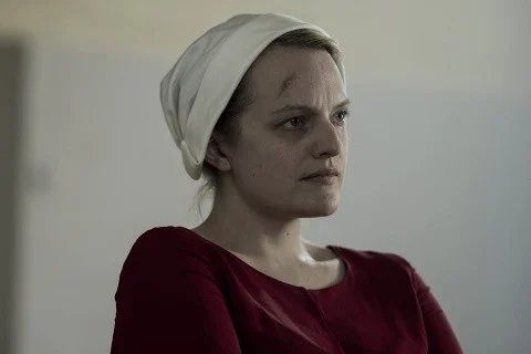 Elisabeth Moss hará su debut como productora en una película de terror. 