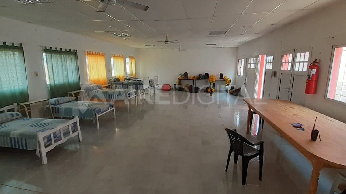 El destacamento fue equipado para la comodidad del personal bomberil. 