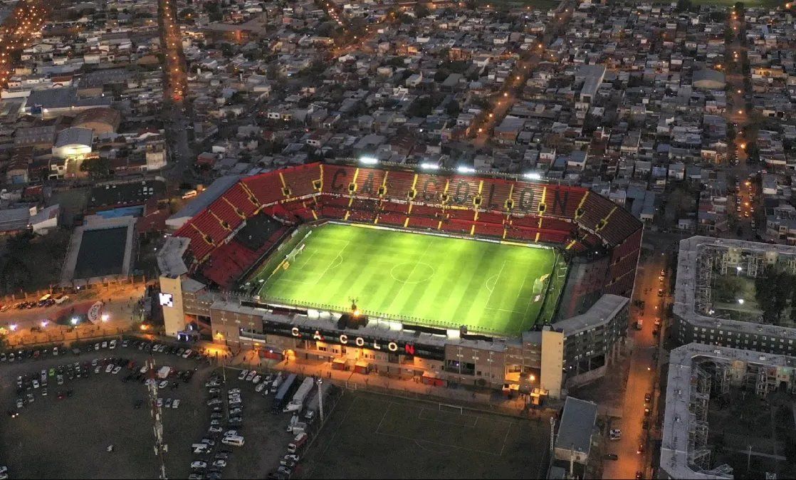 10 campeones del mundo, 13 campeones de América y hasta la Selección Argentina, cayeron ante Colón en el Estadio Brigadier López, contabilizando tiempo de juego y tandas de penales.