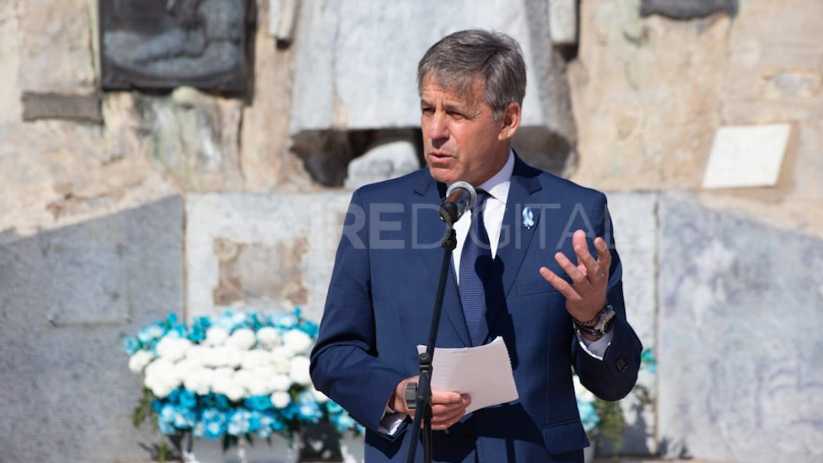 El intendente Jatón encabezó el acto del 17 de agosto en la ciudad.