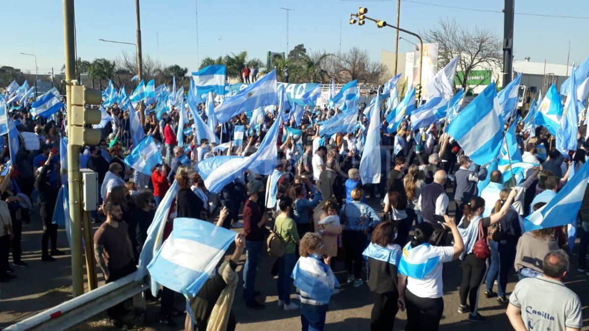 Aproximadamente 2.000 personas de todo el norte provincial se manifestaron en Avellaneda y Reconquista. 