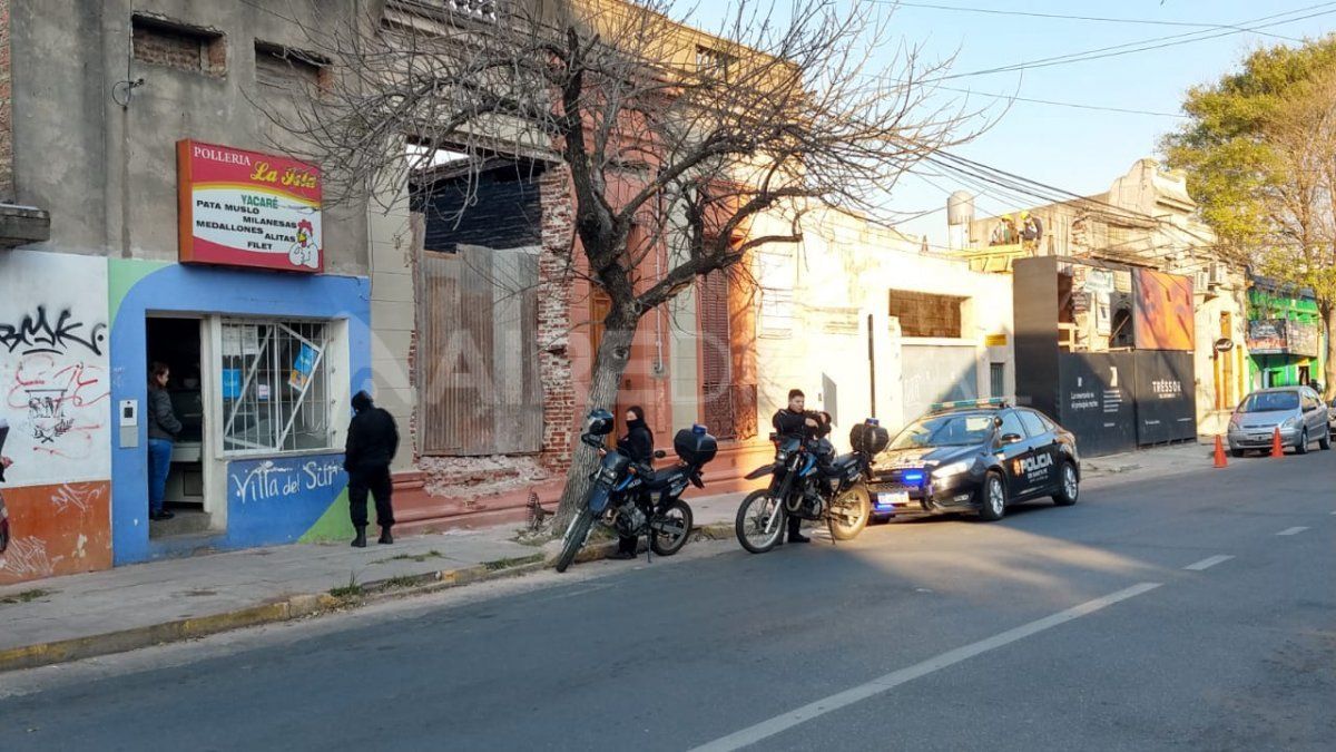 Provocaron destrozos y robaron en una pollería del barrio Candioti