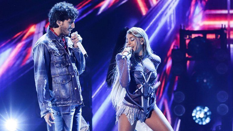 Danna Paola y Sebastián Yatra avivaron el rumor de un romance con su presentación a dueto (Foto: Twitter @PremiosJuventud)