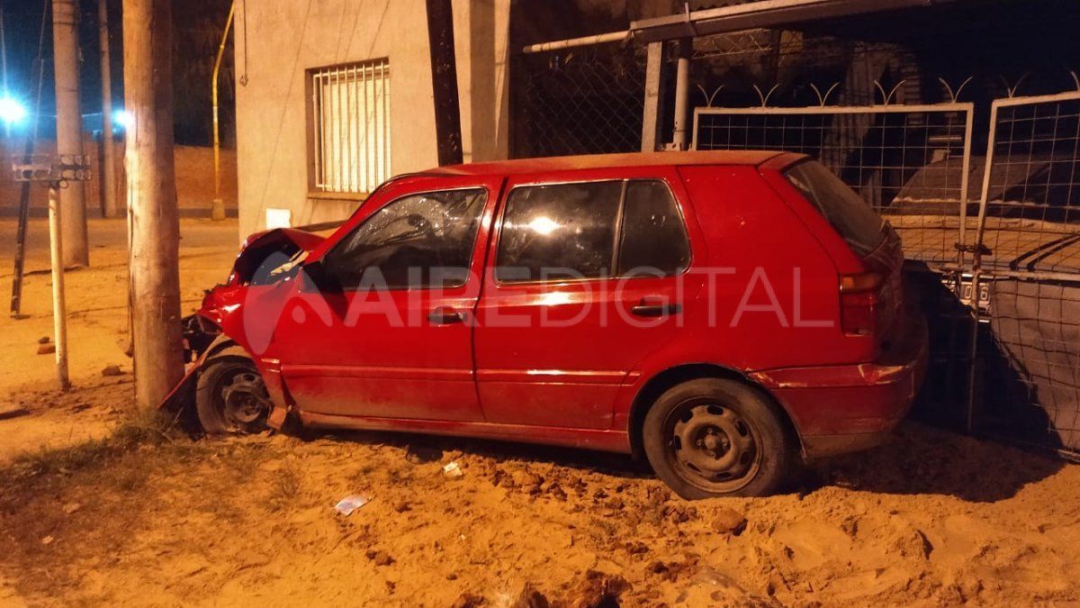 El auto siniestrado es un Volkswagen Golf