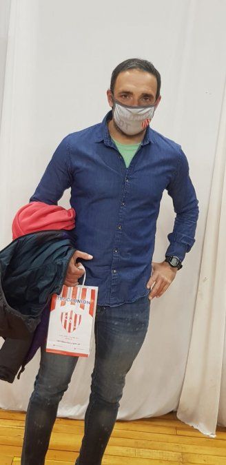 El entrenador de Unión, Juan Manuel Azconzábal, tras la conferencia de prensa.