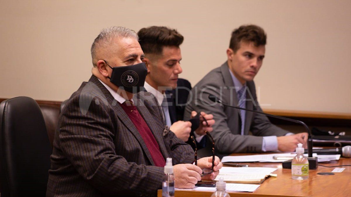 Romeo Díaz Duarte, Ramiro Díaz Duarte y Esteban Yossen, los defensores de Rolón en la audiencia.