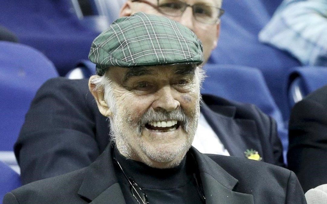 Thomas Sean Connery es un actor y productor de cine británico retirado que ha ganado un premio Óscar, dos premios BAFTA, y tres premios Globo de Oro. Gran parte de su fama es debida al personaje de James Bond, que interpretó en siete películas entre 1962 y 1983