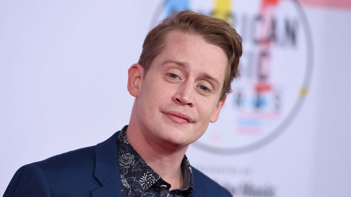 Macaulay Carson Culkin es un actor estadounidense. Es conocido por su papel de Kevin McCallister en Home Alone y su actuación en la película Richie Rich. Es hermano de los también actores Rory Culkin y Kieran Culkin. 