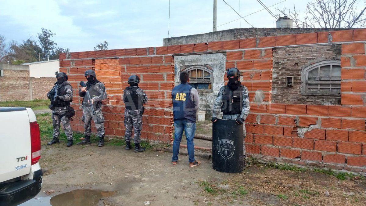 Allanamientos en Varadero Sarsotti