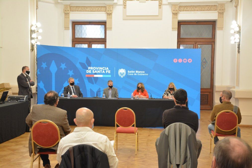 El acto se desarrolló en el Salón Blanco de Casa de Gobierno