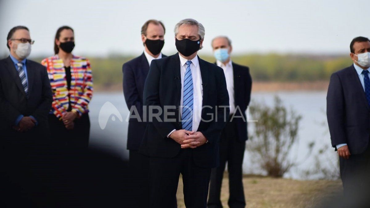Durante el acto, Fernández señaló que la sede del Consejo Federal de la Hidrovía tendrá su sede en la ciudad de Rosario.