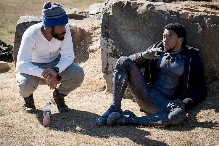 Coogler y Boseman en el set el año pasado. "Estábamos haciendo una película sobre lo que significa ser africano", dice Coogler Crédito: Matt Kennedy/Marvel Studios 2018 