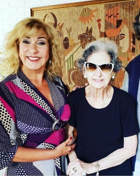 Triste Noticia Fallecio La Mama De Georgina Barbarossa