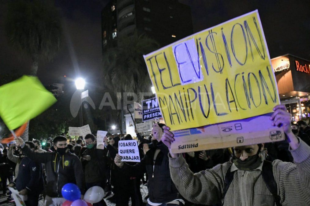 Los comerciantes se concentraron en Jujuy y Bulevar Oroño, de la ciudad de Rosario. 