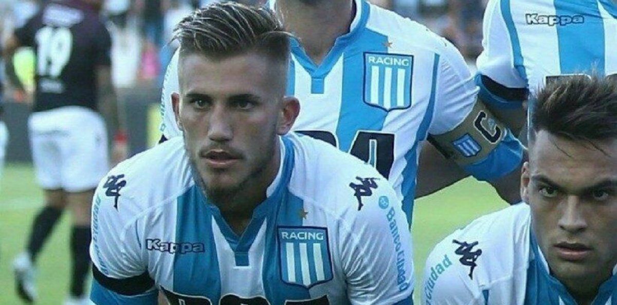 El jugador posee vínculo con Racing Club hasta diciembre de 2022. Llega a Colón a préstamo con opción de compra del 50%.