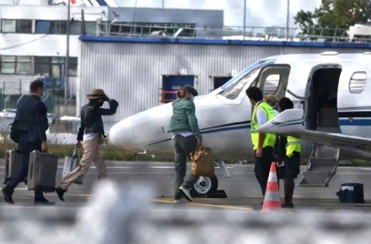 El actor y la modelo fueron atrapados infraganti