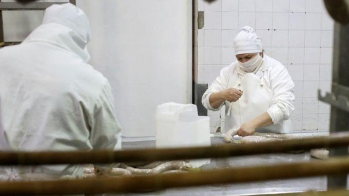 En alimentos y bebidas la baja anual fue de 8,9% con mucha disparidad entre empresas y rubros.