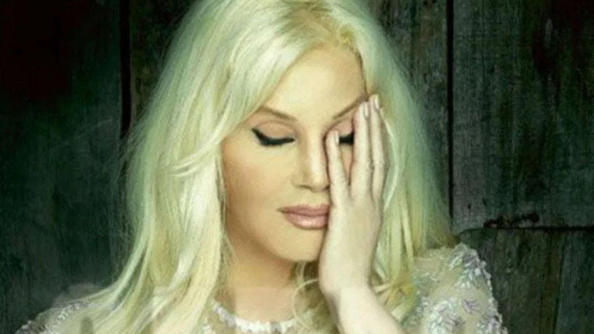 Susana Gimenez fue intervenida por una dolencia que le provocó en su codo izquierdo su caída en Punta del Este. 