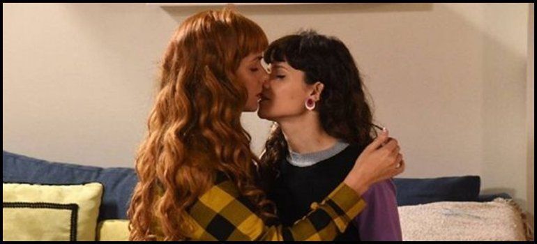 Florencia (Violeta Urtizberea) y Jazmín (Julieta Nair Calvo) fuera una de las parejas más famosas de la tv