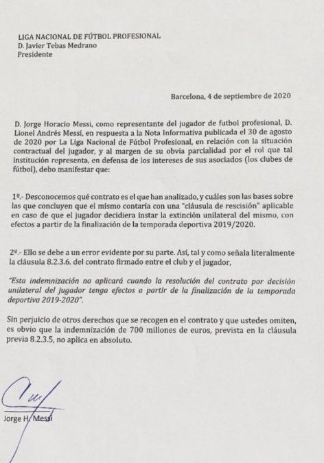 El comunicado de Jorge Messi a La Liga donde dicen "desconocer" que deban pagar una cláusula para sacar a Messi del Barcelona con el pase en su poder.