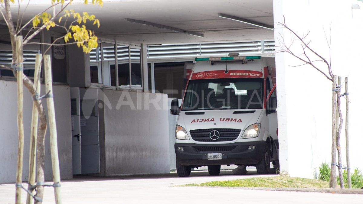 Los efectivos policiales que llegaron a la escena del hecho entendieron que todo indicaba que se trata de un suicidio.