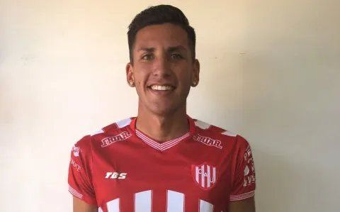 Mariano Gómez, con la camiseta de Unión.