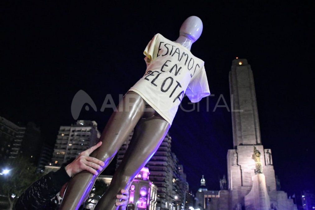 Los comerciantes de Rosario pidieron volver a trabajar.