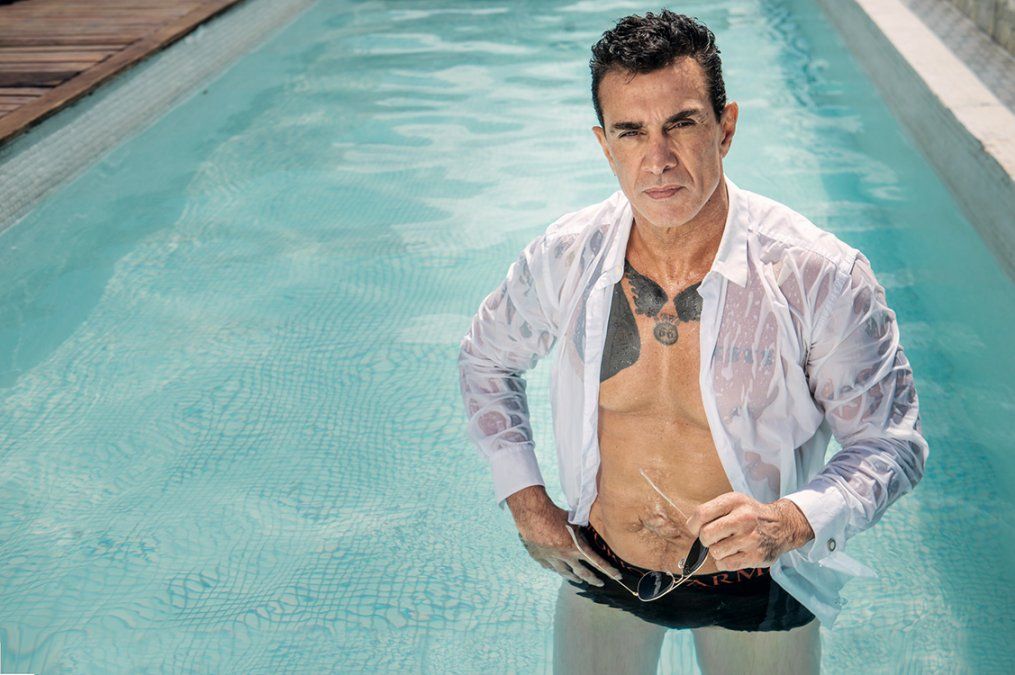 Dani La Muerte desplegó toda su sensualidad en una producción de fotos con Paparazzi.