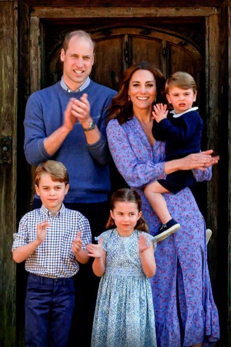 Kate y William junto a sus tres hijos, los príncipes George, Charlotte y Louis