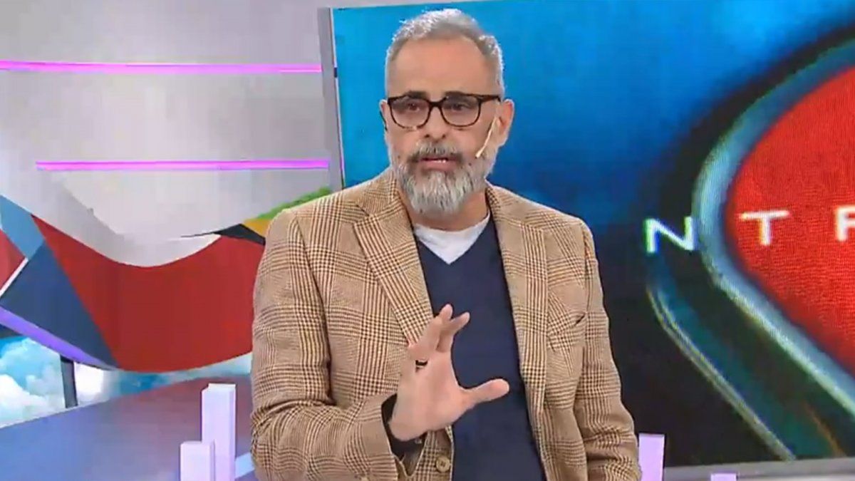 Jorge Rial volvió a usar el aire de Intrusos para hablar de los secretos del equipo